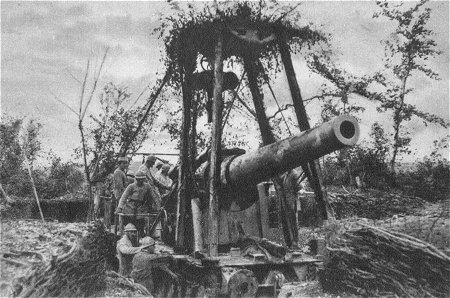 Westfront 1. Weltkrieg: Ein französisches 24-cm-Geschütz während der Sommeschlacht