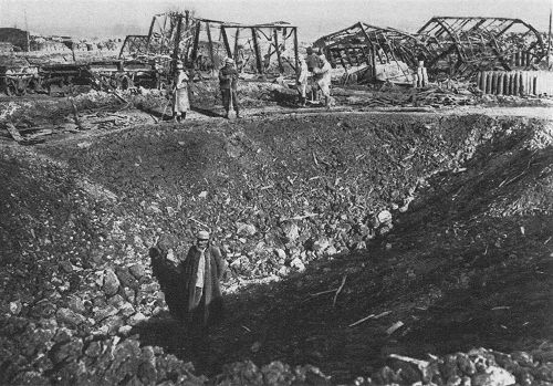 Nach einem deutschen Luftangriff auf den Bahnhof von Cerisy-Gailly (Somme)