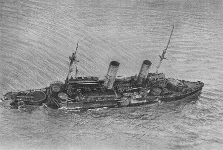 Der 1. Weltkrieg: Das Wrack des russischen Linienschiffs "Slawa" 