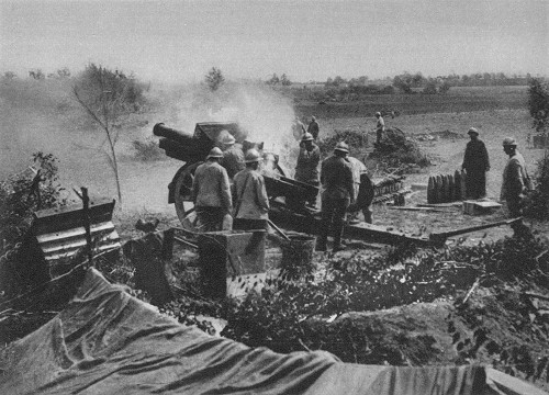 Der 1. Weltkrieg: Französische Artillerie feuert