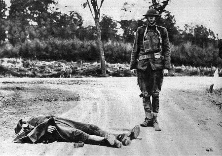 Ein bei Hazavant durch Amerikaner getöteter deutscher Leutnant