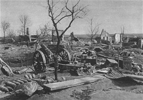 Englische 10 cm Haubitze im durch deutsche Truppen gestürmten Roisel