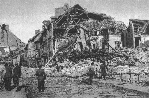 Der 1. Weltkrieg: Ehemalige deutsche Barrikaden an der Aisnebrücke in Soissons